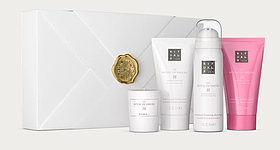 Набір The Ritual Of Sakura 4 renewing bestsellers S (sower gel, scrub, cream, candle)