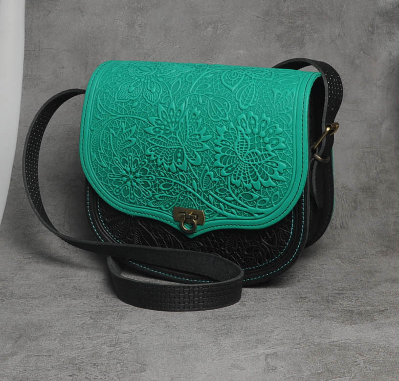 Жіноча шкіряна сумка ручної роботи з тисненим орнаментом «Квітка», м'ятно-чорного кольору , 23*26*10 см, фото 1