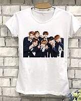 Женская футболка с группой BTS
