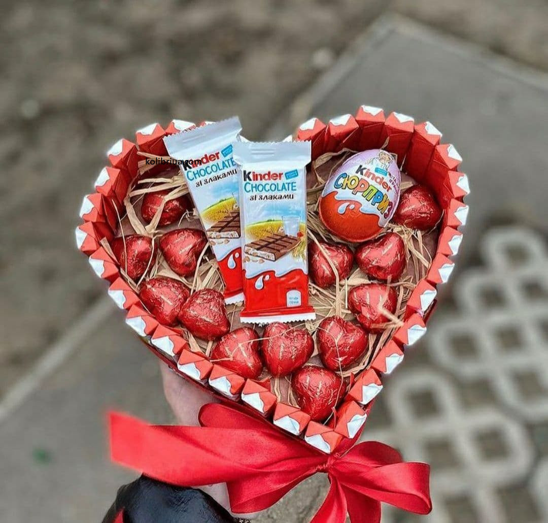 Букет з цукерок серце Kinder і Любімов солодкий подарунок, фото 1