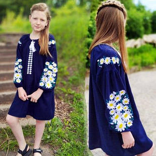 Дитяча вишита сукня Сара на синьому льоні, довгий рукав, з поясом, на дівчинку