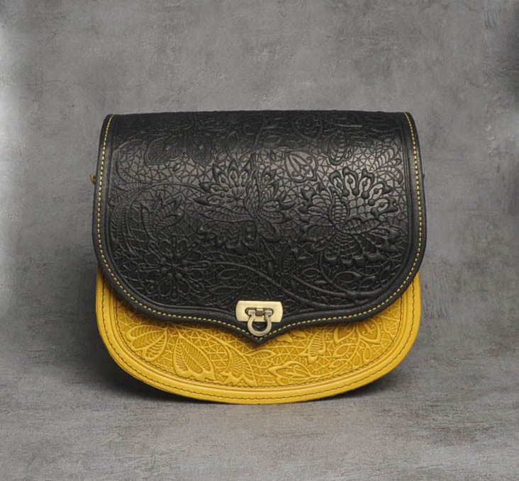 Жіноча шкіряна сумка ручної роботи з тисненим орнаментом «Квітка», чорно-жовтого кольору , 23*26*10 см, фото 1