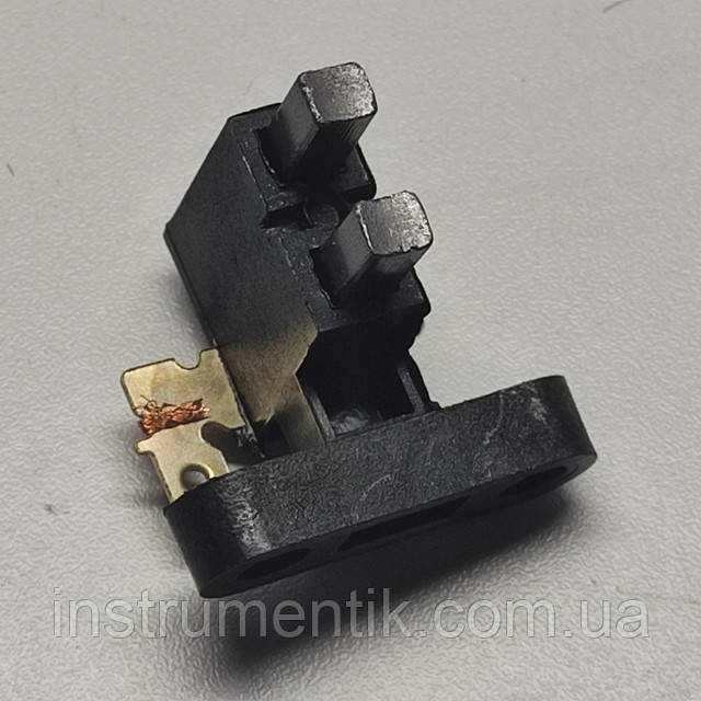 Щетки и держатель генератора 168F/170F Щетки и держатель генератора 168F/170F