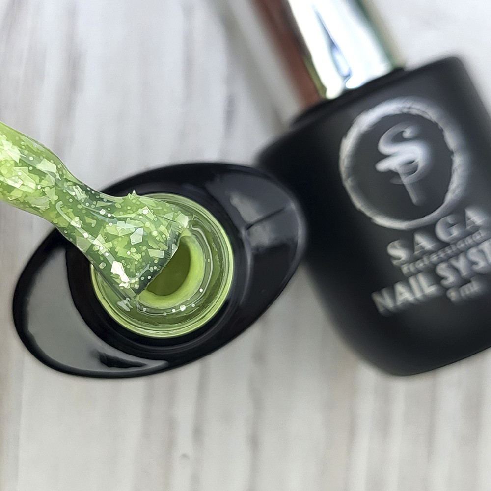 База для нігтів камуфлююча з хлоп'ями поталі (фольги) Saga Leaf Base №11 8мл