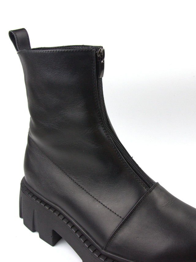 Женская обувь больших размеров 40-44 COSMO Shoes Mono Black BS 1738955001  Ботинки Кожаные Без Шнурков На Молнии 