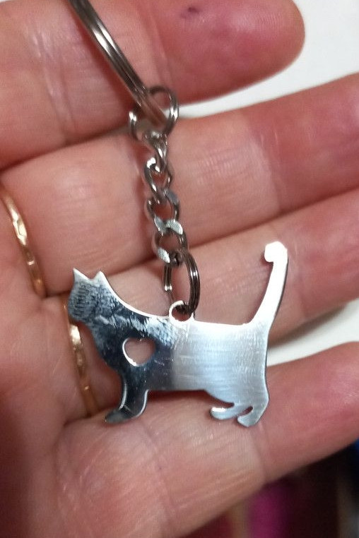 Брелок на ключи кот кошка серебристый металл сердечко я люблю кошек - фото 1 - id-p1715653076