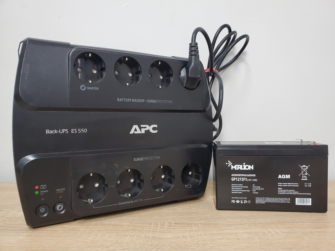 Источник бесперебойного питания APC Back-UPS ES 550VA (ИБП, UPS) + АКБ ...