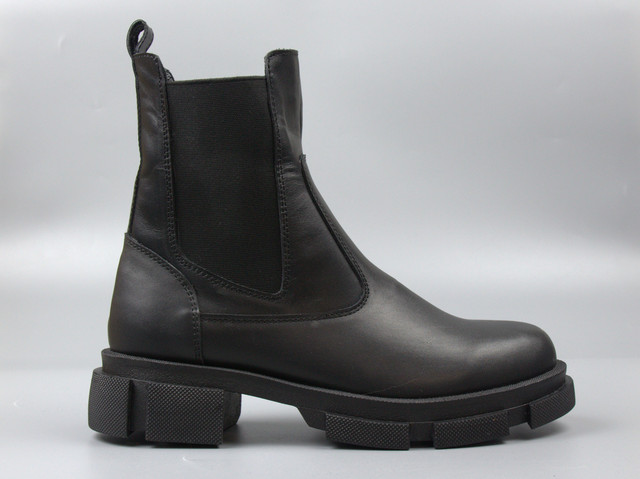 Жіноче взуття великих розмірів 40-44 COSMO Shoes New Chelsea Black Leather BSШкіряні чорні челсі Жіноче взуття великих розмірів 40-44 COSMO Shoes New Chelsea Black Leather BSШкіряні чорні челсі