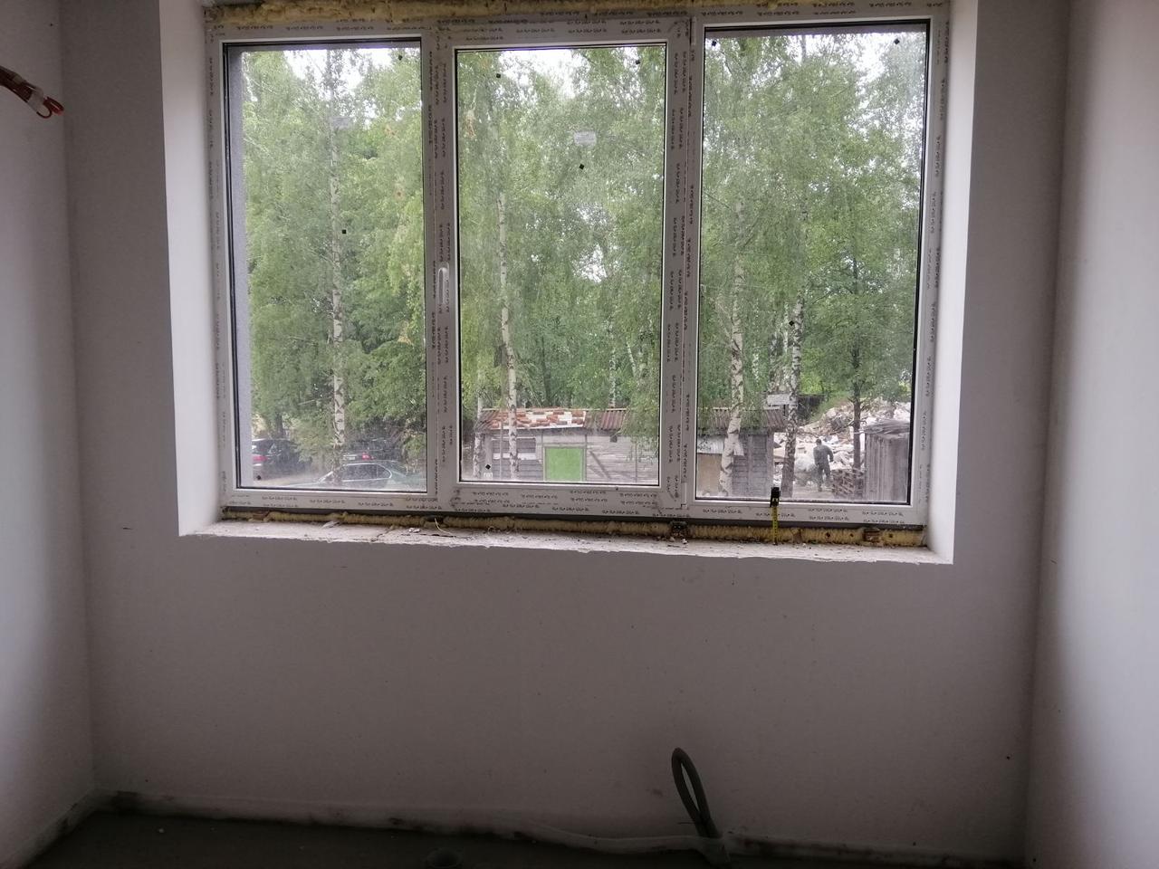 Трьохстулкове металопластикове вікно Rehau Euro 60