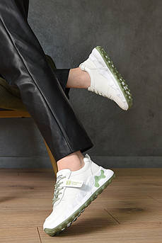 Кросівки жіночі білого кольору на шнурівці                                                           152990M