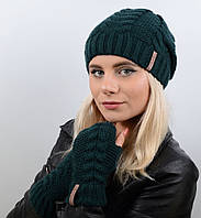 Зимний вязаний женский комплект шапка перчатки теплый на флисе Темно-зеленый