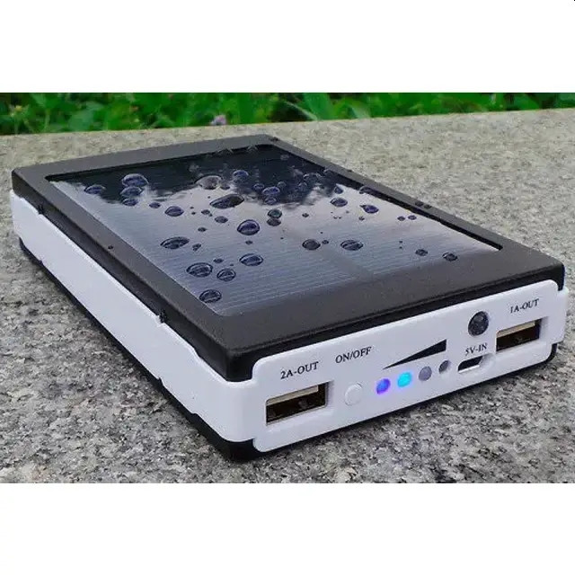 Павербанк, портативна зарядка на сонячній батареї Power Bank Solar 50000 з Потужним Ліхтариком