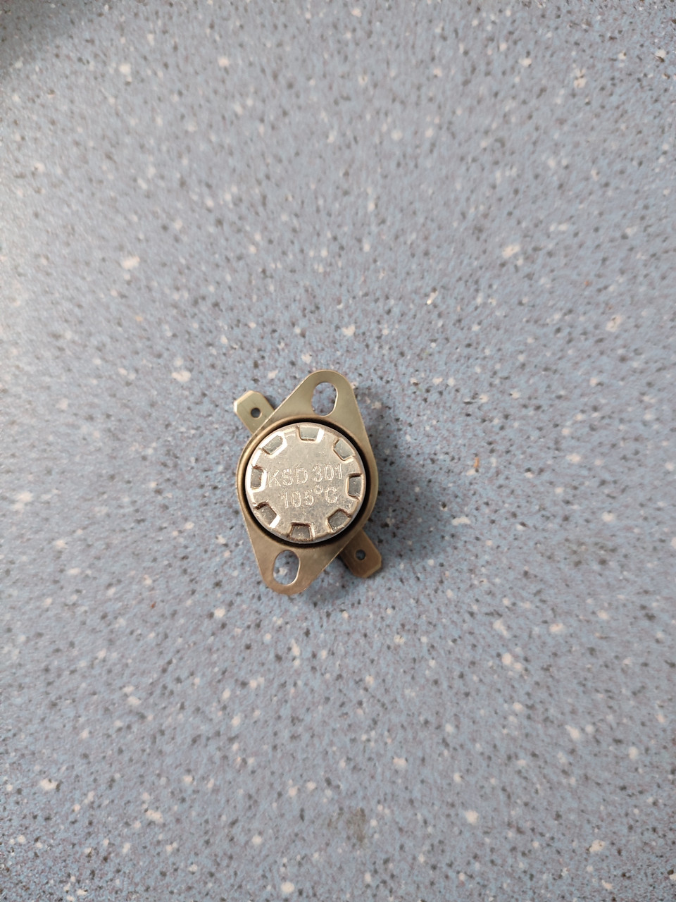 Термореле KSD301 250V 10A 105C — Купить Недорого на Bigl.ua (1429126377)