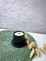 Соєва свічка з ефірними аромамаслами в гіпсовому кашпо Minimal на підставці