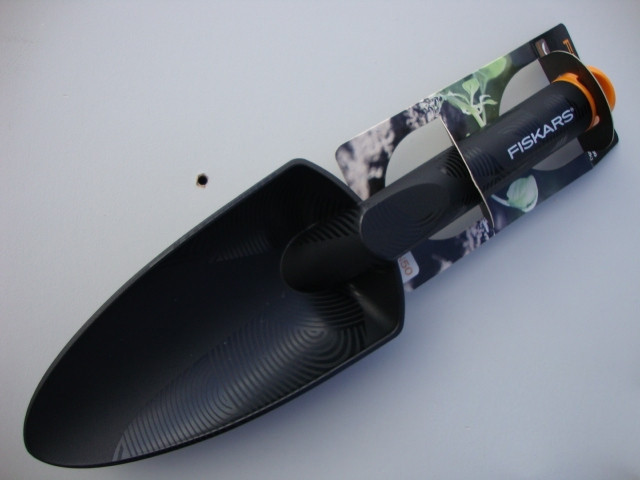 Лопатка садова Fiskars (137000)