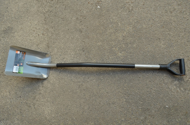 Лопата совковая ergo от Fiskars (132400/1001579)