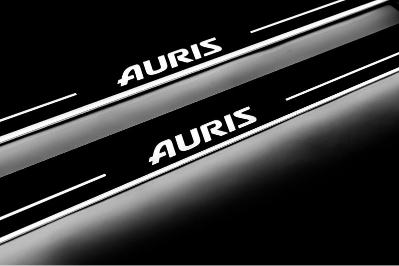 Накладки на пороги з підсвіткою для Toyota Auris II (2012-н.д.), фото 1