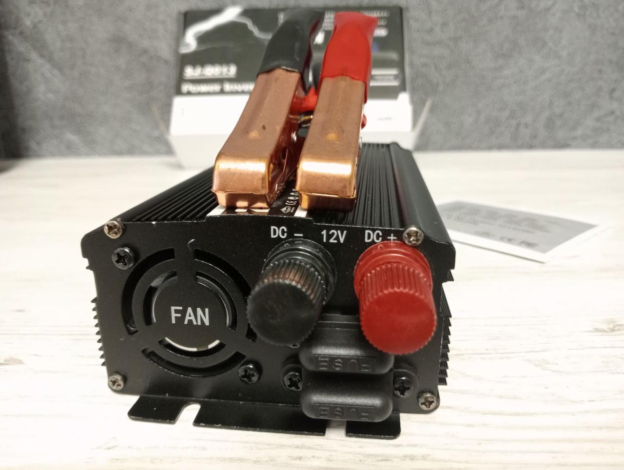 Автомобільний інвертор перетворювач напруги DC/AC 2000 W 12 V / 220 V Розетка для акумулятора 12 В на 220 В