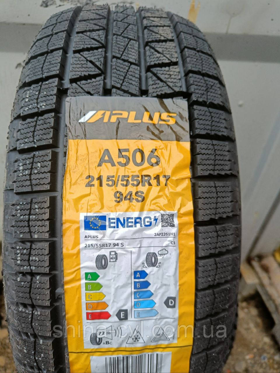 Зимові шини 215 55 R17 94S APLUS A506