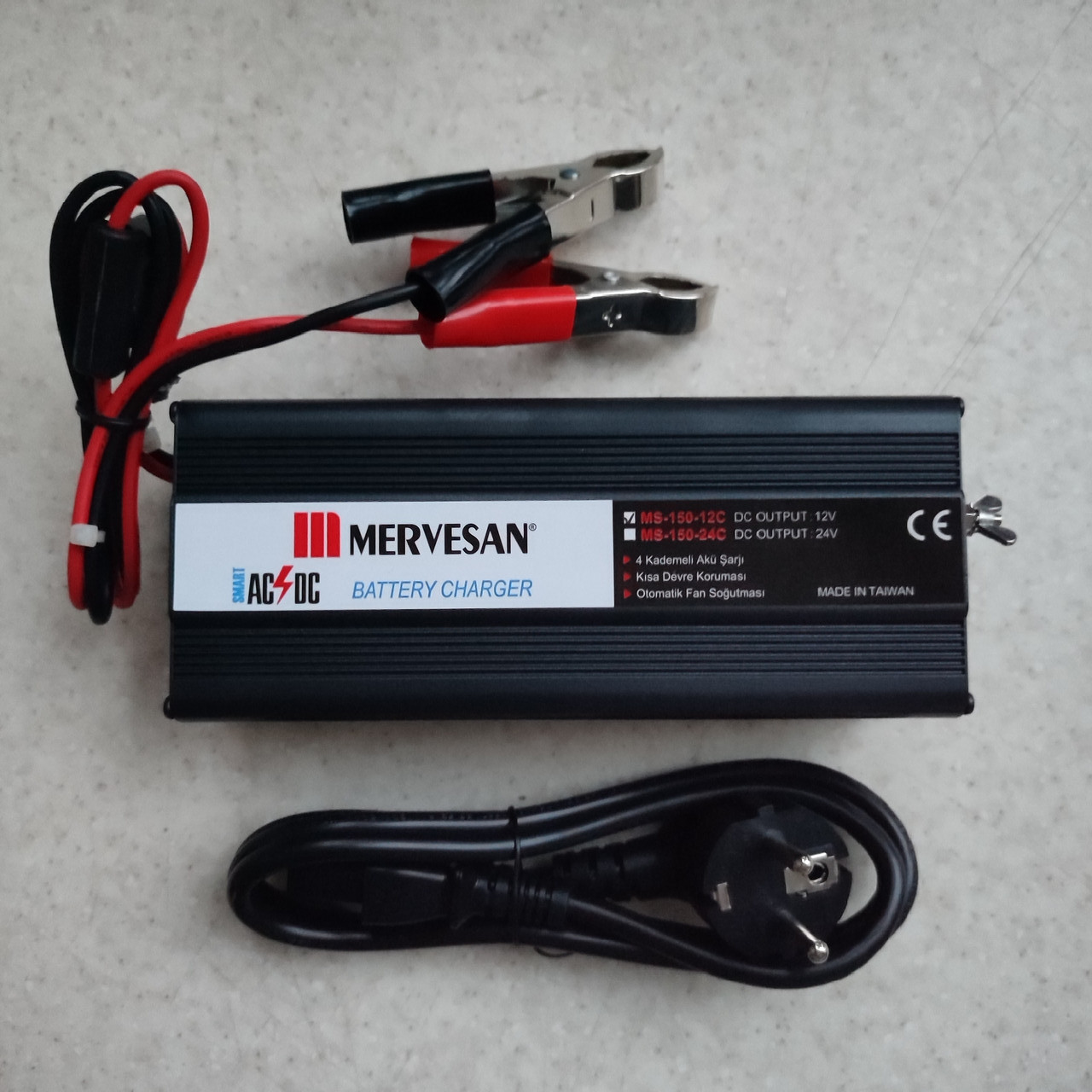 Зарядний пристрій Mervesan MT-150C-12C для акумулятора 12V струмом 10 А. Рекомендовано для АКБ від 30 до 100 А/год, фото 1