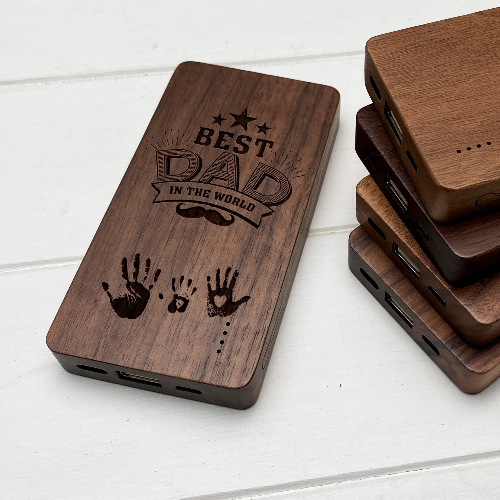 Повербанк із дерева з гравіюванням "Dad" Американський горіх на 10 000 mA, фото 1