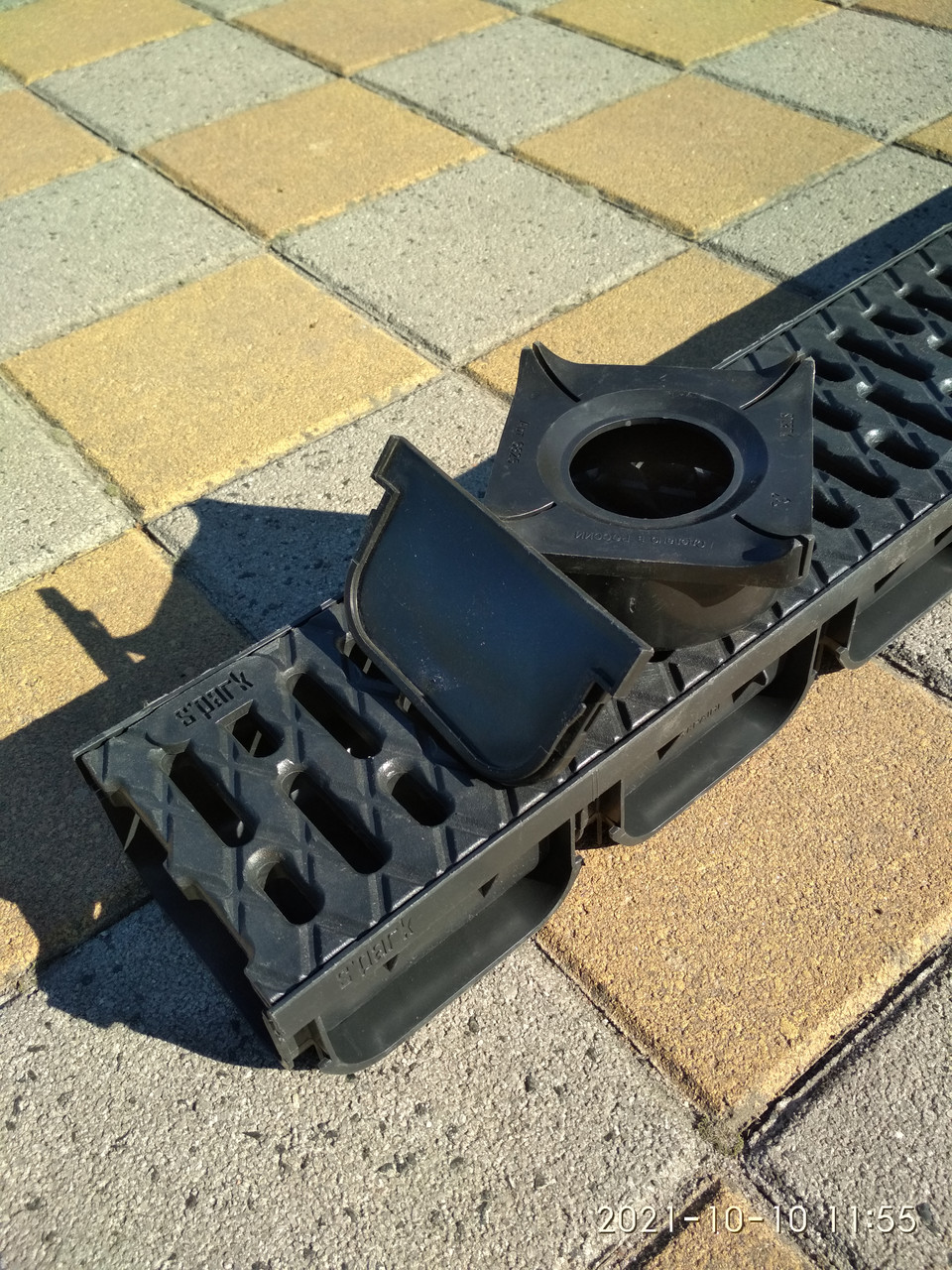 Патрубок до пластикового водовідводу під каналізаційну трубу Д100 ...