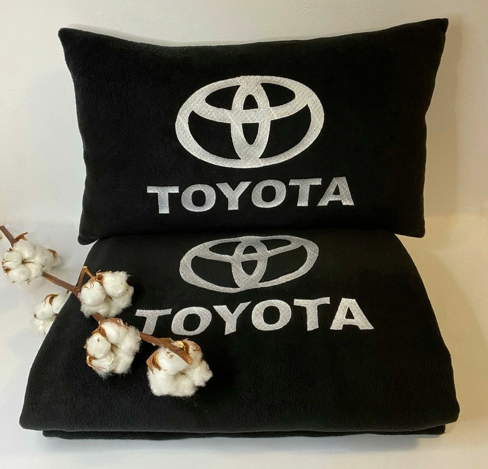 Подарунковий набір “TOYOTA” плед 200*140см та подушка 30*50см
