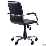 Офісне крісло АМФ Самба-RC чорне Хром на коліщатках з дерев'яними підлокітниками горіх, фото 3