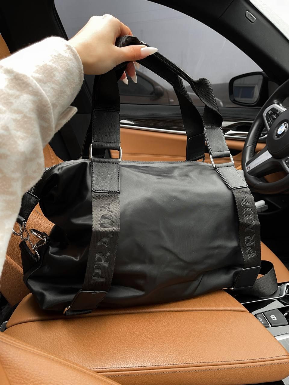 Жіноча подарункова сумка Prada Black (чорна) S41 красива, стильна, спортивна сумка на текстильному ремені top