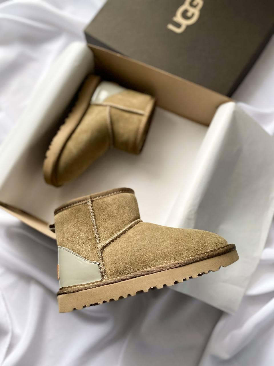 Жіночі зимові уги Ugg Classic Mini Mokko Suede (коричневі) якісне тепле взуття з хутром UG073 топ