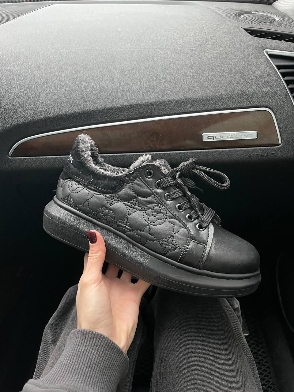 Жіночі зимові кросівки Louis Vuitton Black Fur (чорні) красиві модні кеди з хутром LV005 топ