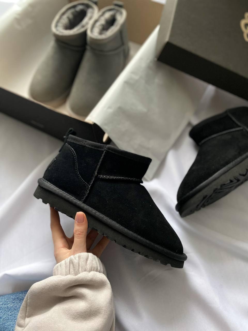 Жіночі зимові чоботи Ugg Ultra mini Suede Lux (чорні) короткі міні уги з хутром UG083 топ