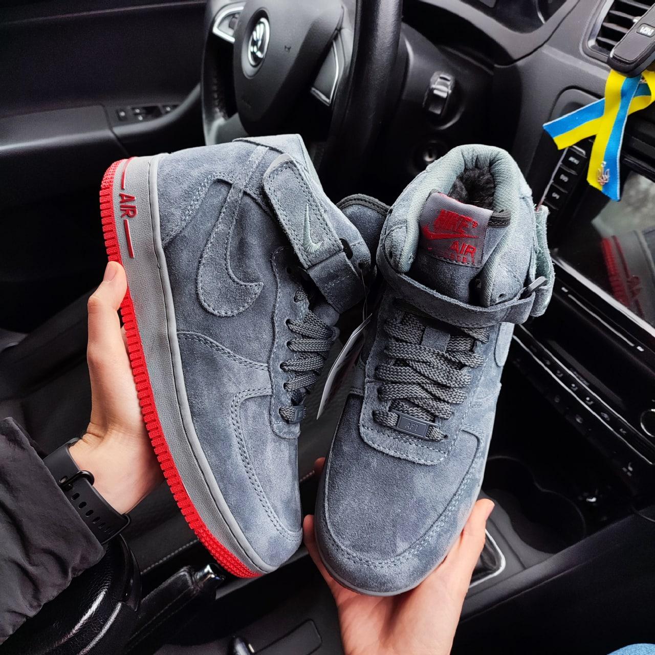 Чоловічі зимові кросівки Nike Air Force 1 grey (сірі з червоним) високі модні кеди на хутрі F618 топ