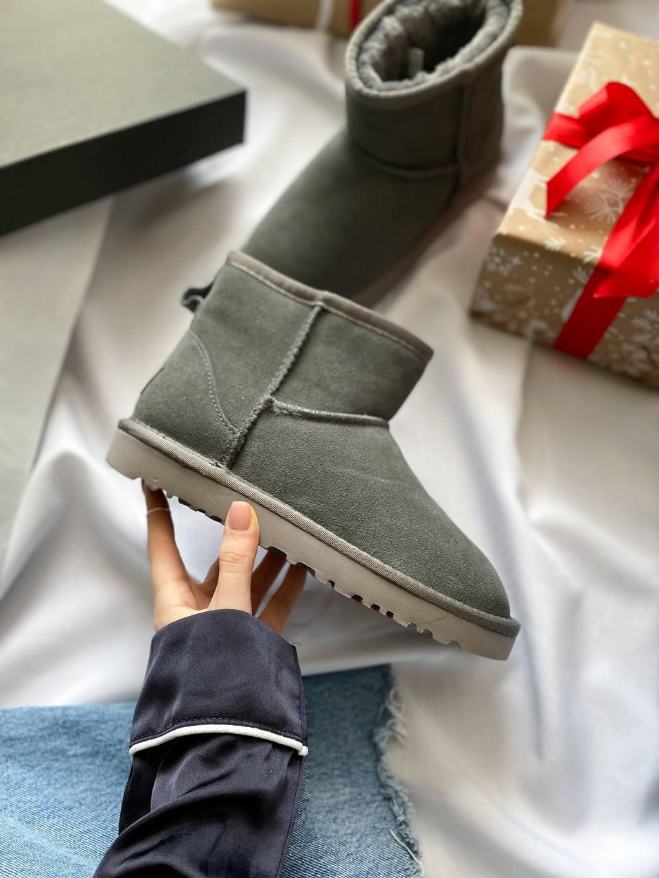 Жіночі зимові уги Ugg mini Grey Lux (сірі) круті комфортні теплі чоботи UG084 топ