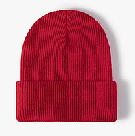 Мужская зимняя шапка красного цвета