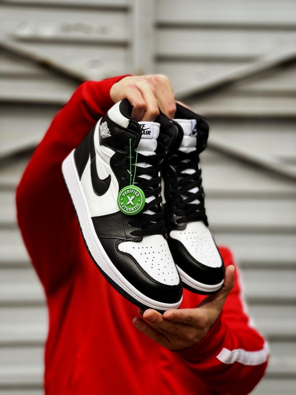 Чоловічі кросівки Nike Air Jordan 1 Retro (чорно-білі) високі демісезонні кроси J2064 топ, фото 1