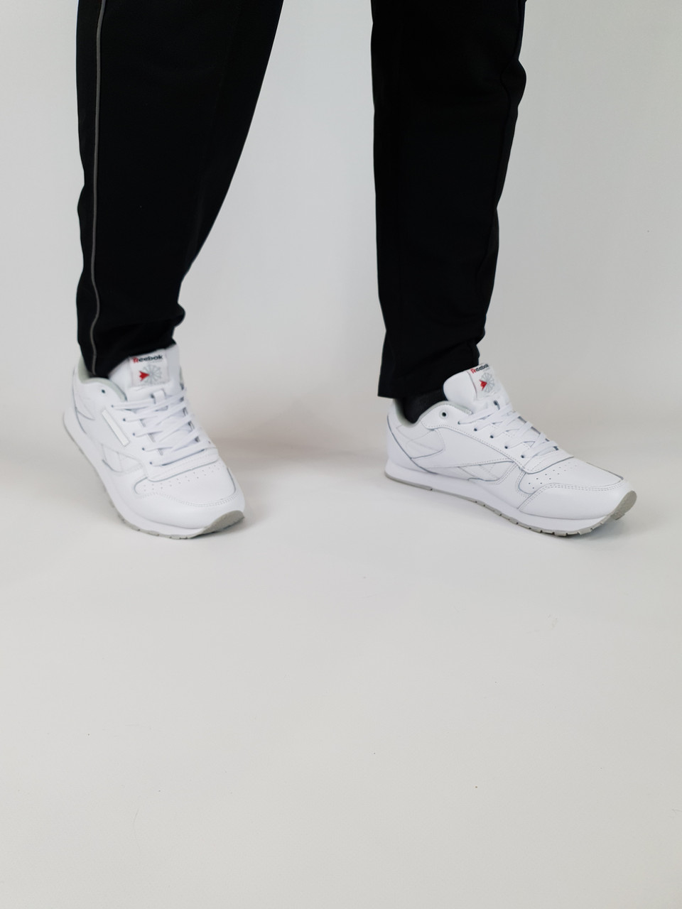 Кроссовки Мужские и Женские Белые Reebok Classic Leather. Обувь Унисекс ...