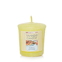 Ароматична свічка Сонячна осінь  YANKEE CANDLE США