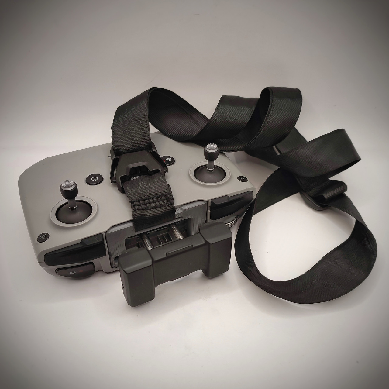 Комплект: кріплення тримач MAVIC для планшетів і ремінець на шию для пульта дрону, фото 1