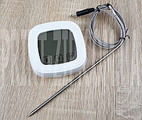 Цифровой термометр для приготовления пищи с выносным щупом и сенсорным управлением.