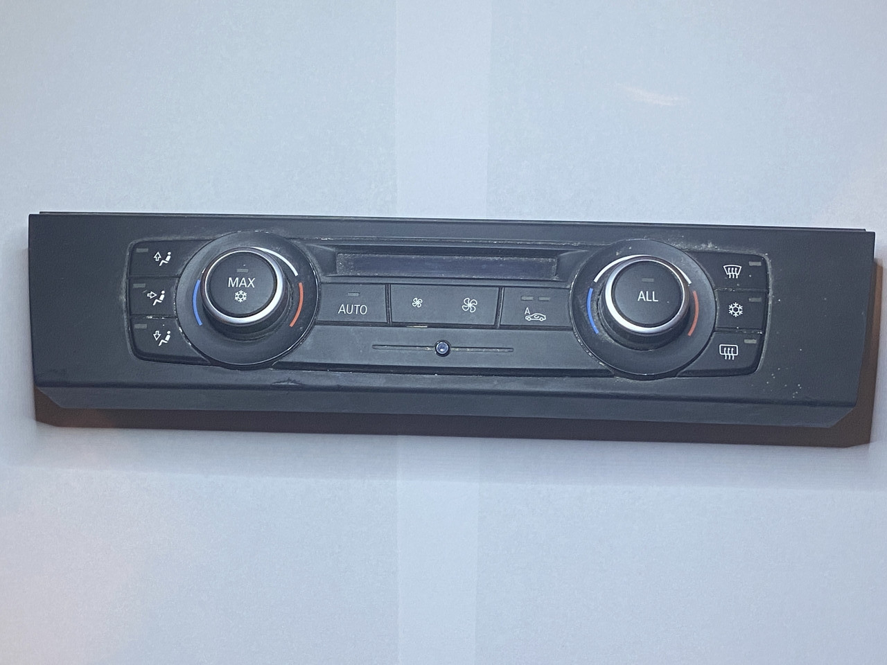 Блок керування кліматом BMW 3 E90 / E91 6411 9242410-01 / BH 924241001