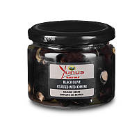 Черные оливки фаршированные сыром "Yunus" фасовка стекло 0.29/ 0.190 kg