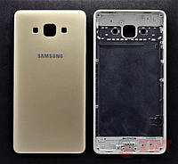 Задняя крышка Samsung A700/A7 2015 Gold