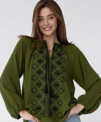 Вишиванка жіноча, блуза зеленого кольору з оригінальною вишивкою.