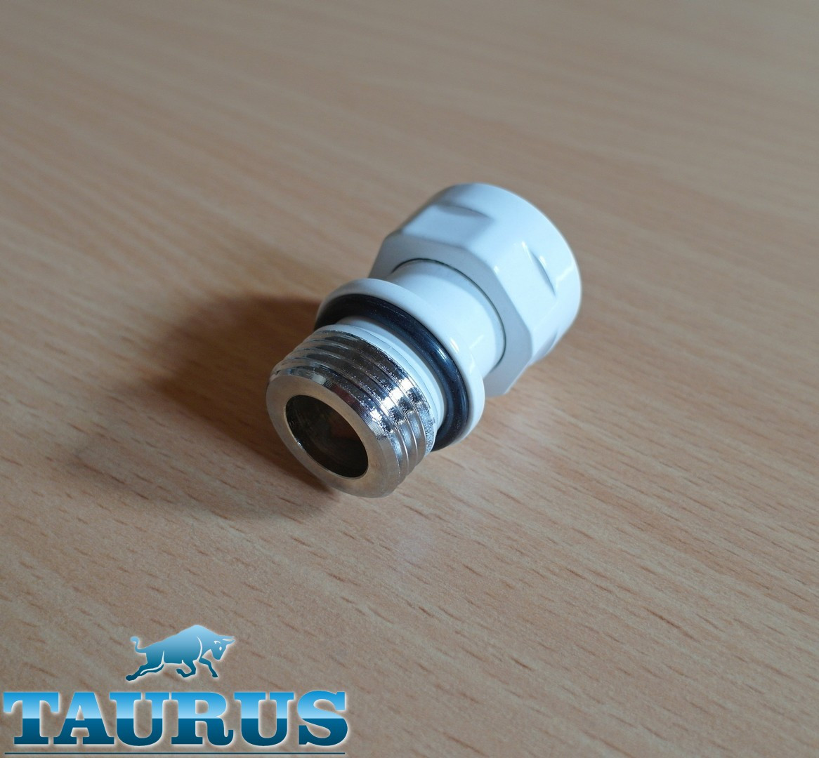 Адаптер white (перехідник) з різьби M22x1.5 внутрішня на 1/2" зовнішня (штуцер) для прохідних кранів. Польща