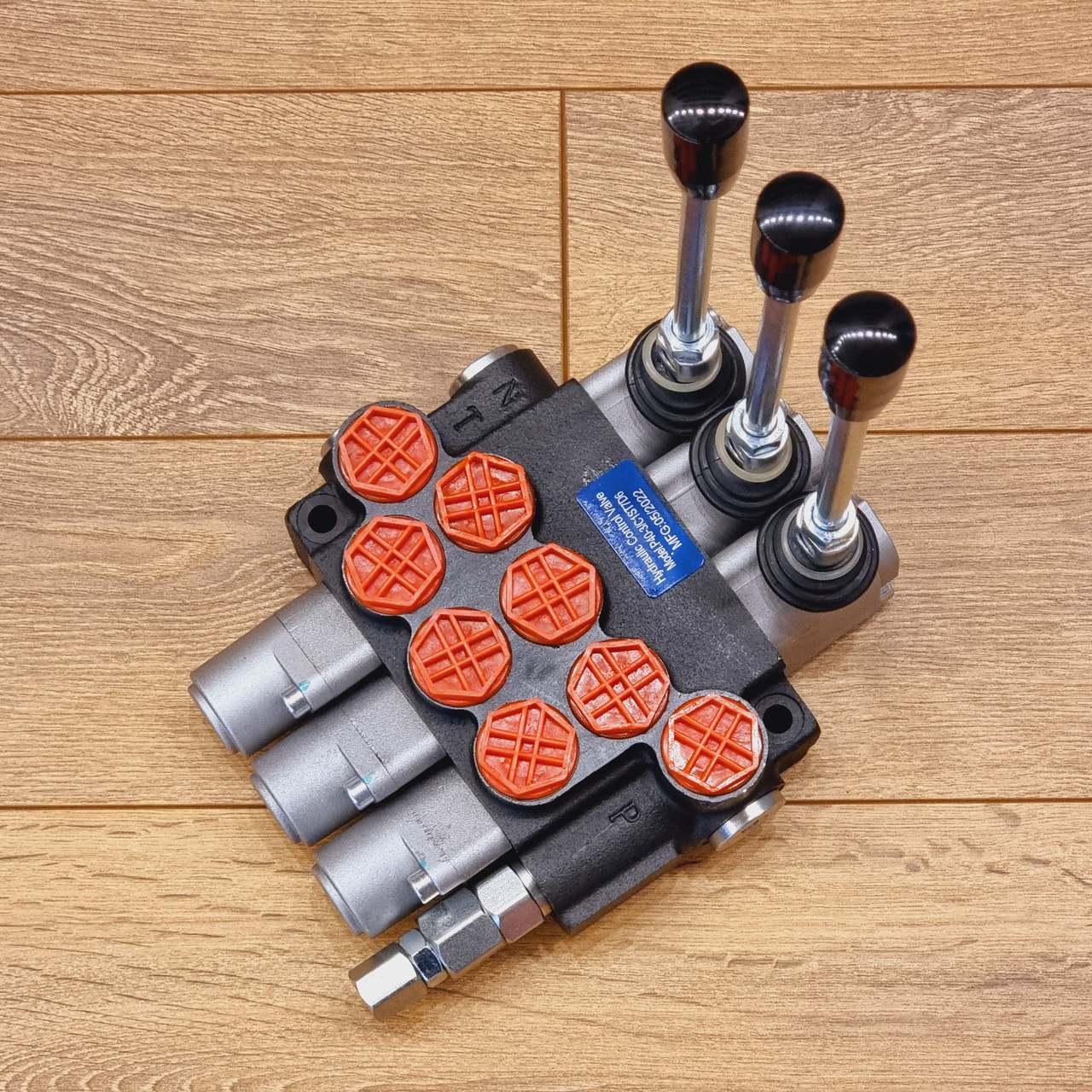 Гидрораспределитель Р80-3-ST7D6 з фіксацією { 7 22*20*11 }