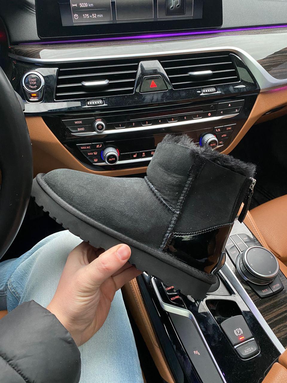 Уггі жіночі зимові чорні UGG Mini Zip Black Lacquer (10495)