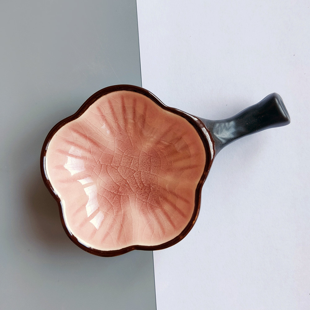 Рожева керамічна чорнильниця з підставкою під кисть у вигляді ручки