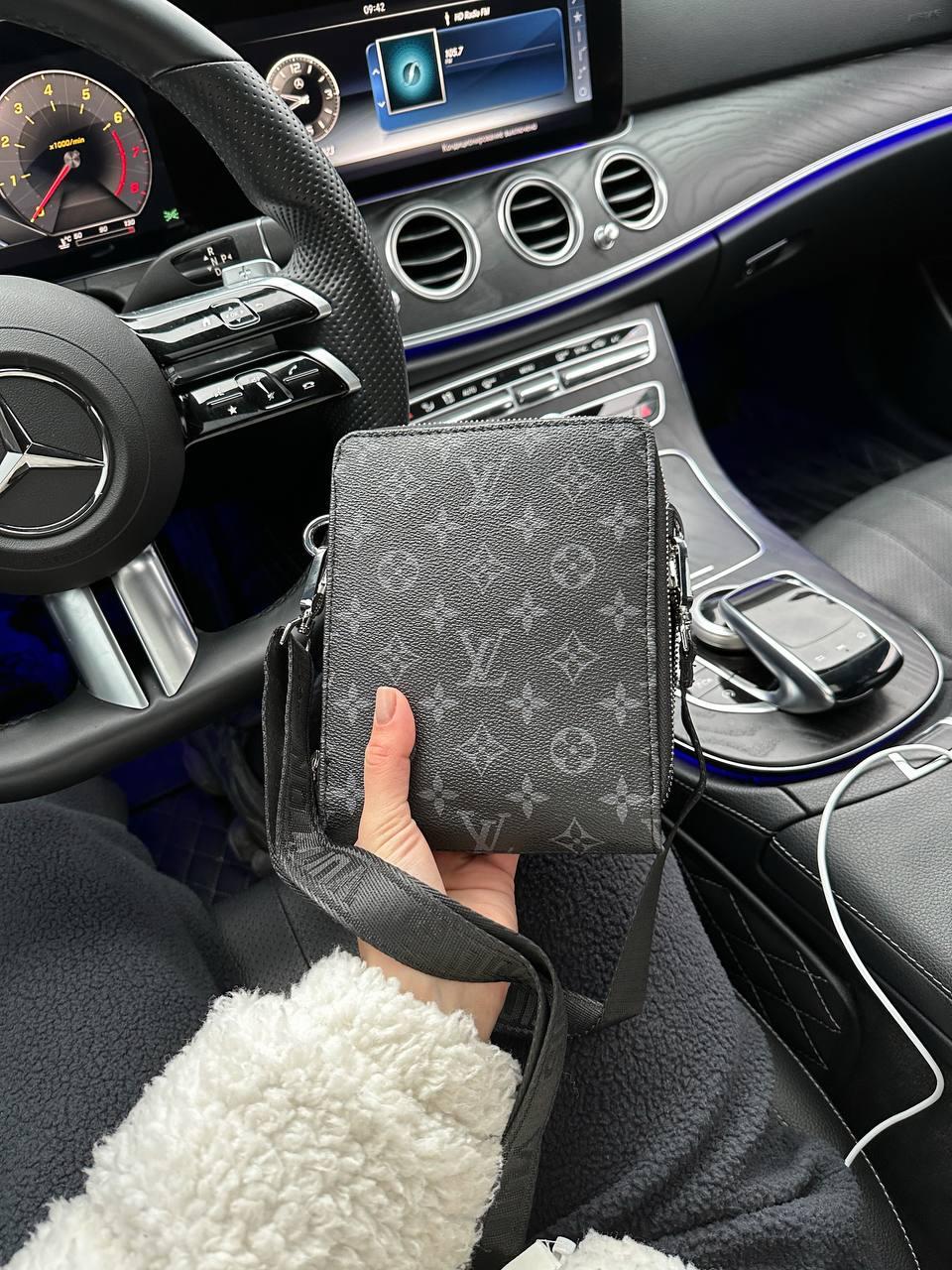 Чоловіча сумка Луї Віттон чорна Louis Vuitton black