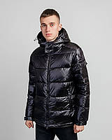 Чоловіча зимова куртка, чорного кольору.